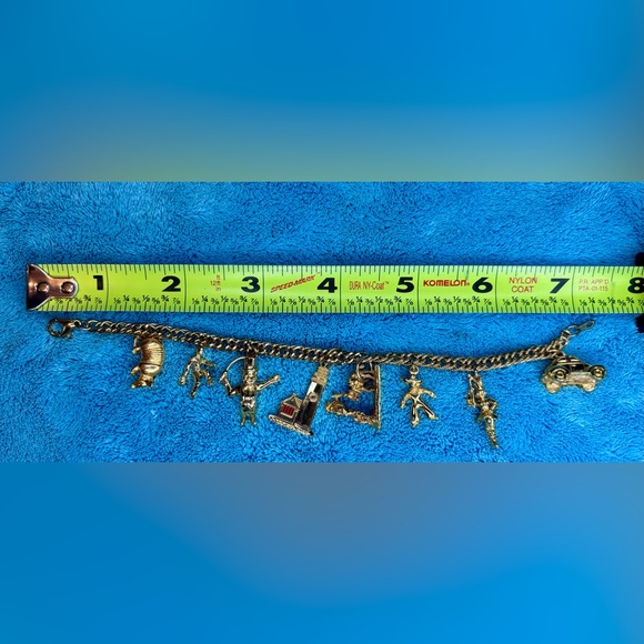 Vintage Gold Charm Bracelet
Pre owned…excellent condition - Picture 4 of 4